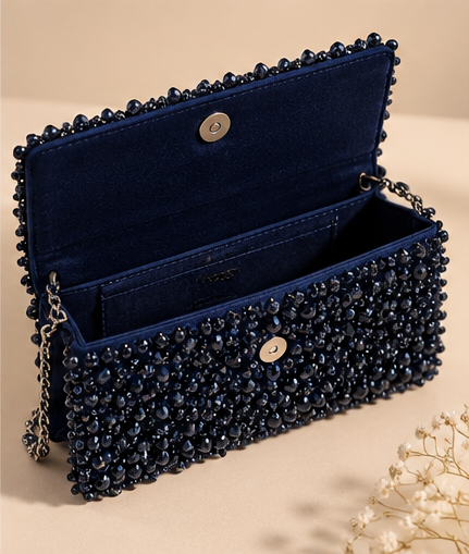 CRYSTAL CLUTCH - open