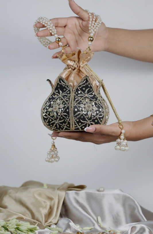 BLACK AND WHITE FLOWER